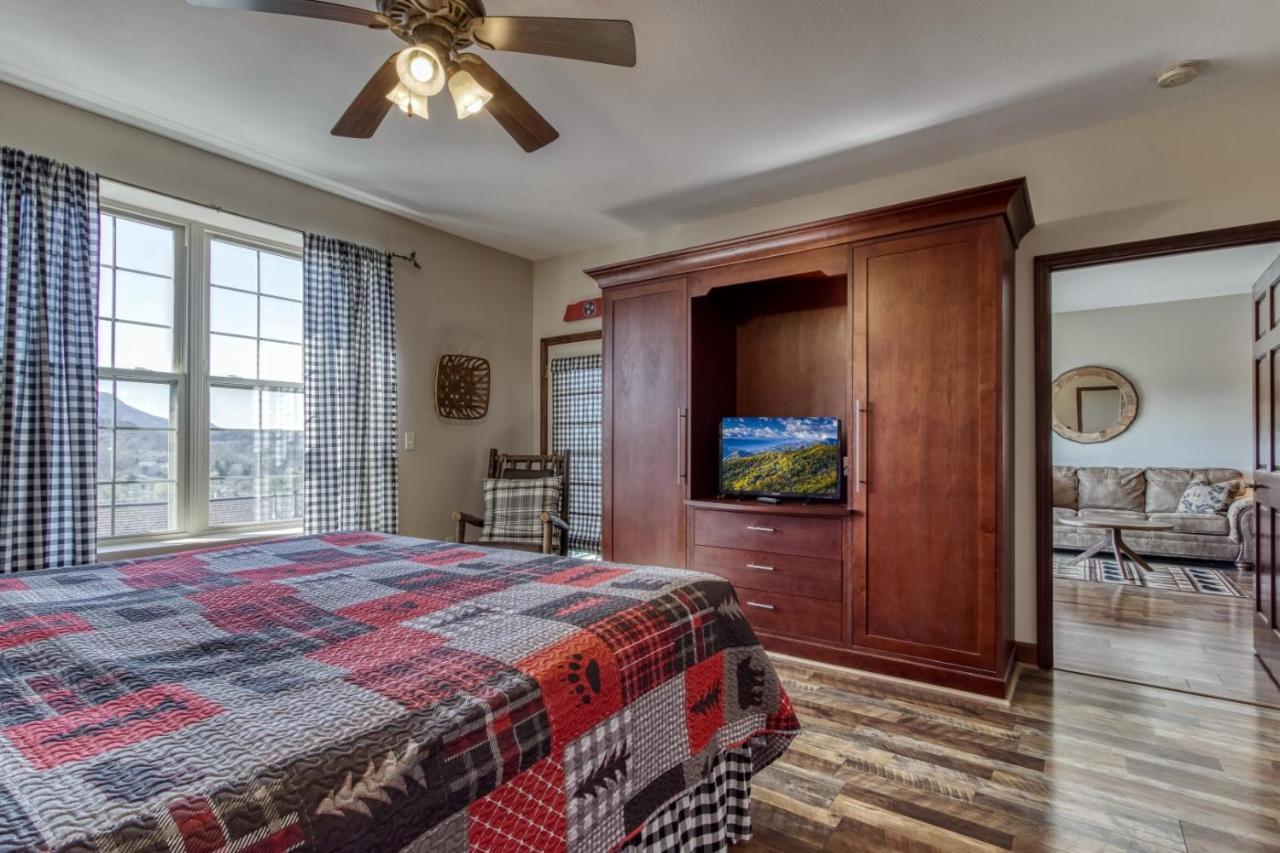 Gorgeous 2Bd 2Bth Condo With Mountain Views Pool Hot Tub Game Room Close To Parkway Pigeon Forge Εξωτερικό φωτογραφία