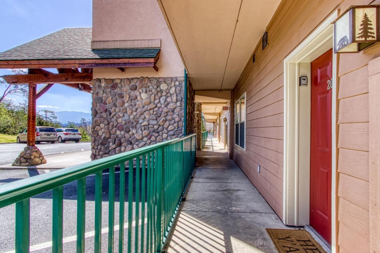 Gorgeous 2Bd 2Bth Condo With Mountain Views Pool Hot Tub Game Room Close To Parkway Pigeon Forge Εξωτερικό φωτογραφία