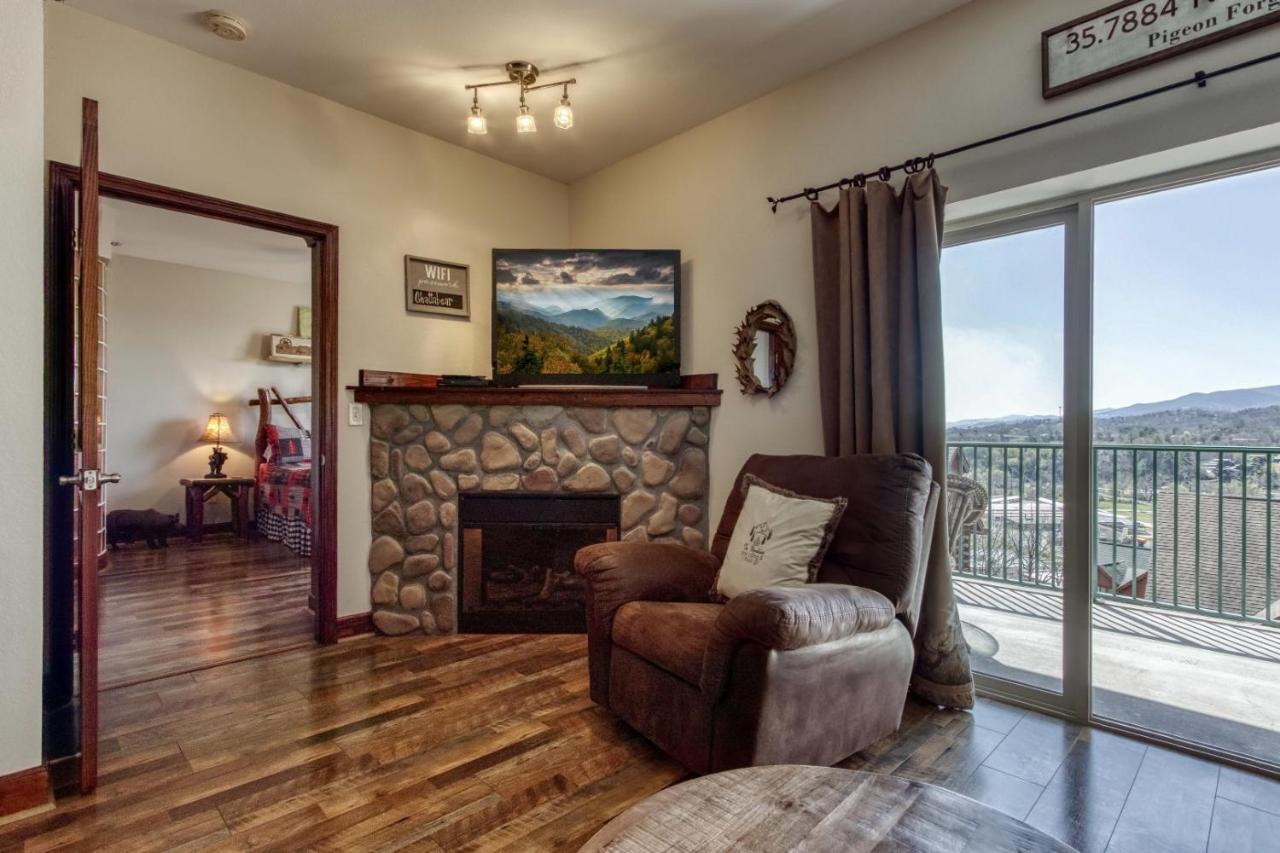 Gorgeous 2Bd 2Bth Condo With Mountain Views Pool Hot Tub Game Room Close To Parkway Pigeon Forge Εξωτερικό φωτογραφία