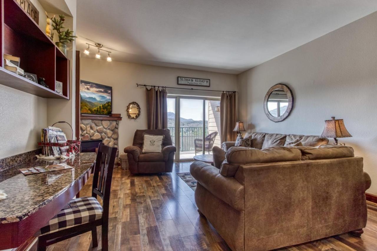 Gorgeous 2Bd 2Bth Condo With Mountain Views Pool Hot Tub Game Room Close To Parkway Pigeon Forge Εξωτερικό φωτογραφία